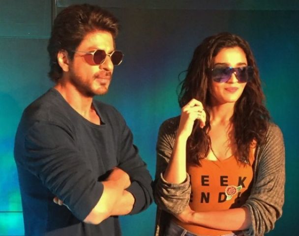 Bigg Boss 10: Alia gave the reason of SRK's non presence to promote 'Dear Zindagi'