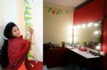 Shweta Basu Prasad gave colors to her Make-Up Room