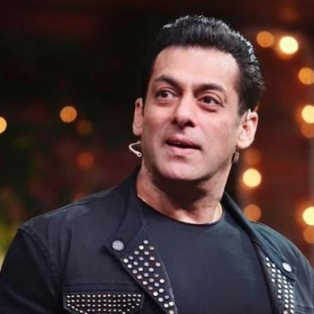 When Bollywood Superstar Salman Khan was chased by 20 Biker with rod in their hand