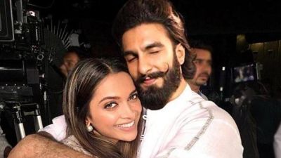 Deepika and Ranveer accused of misbehaving with a fan