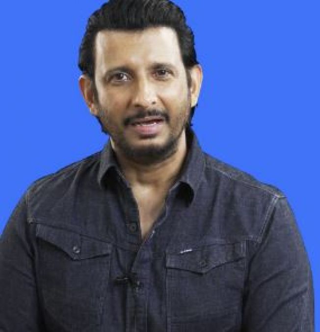 After father in Law Prem Chopra,  Sharman Joshi’s death rumors spread on social media