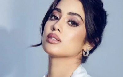 After Ananya Panday, Janhvi Kapoor opens up on her struggles on being a star Kid, Just because…