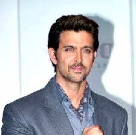 Hrithik stands for gender equality on Human Right Day