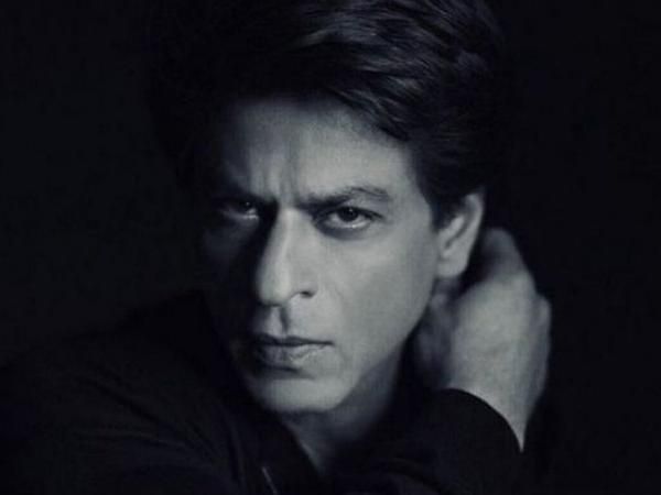 Shah Rukh Khan opens  the names of his 2am, 5am and 7am friends
