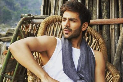 Sorry Girls, Kartik Aaryan is no more an urban cool guy, goes retro with chevron moustache, check out the look here
