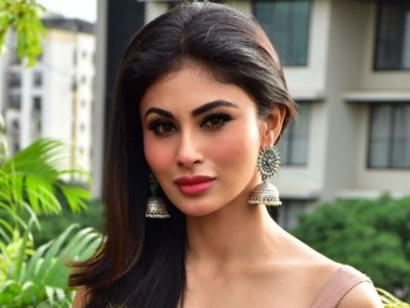 Mouni Roy increases the temperature in her latest photoshoot, check out the photo here