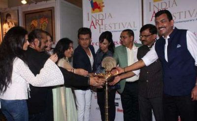 Sonu Nigam, Sanjeev Kapoor, Mahima Chaudhary, Lesle Lewis, Madhurshree, Richa Sony, Kavitta Verma and Sanjay Raut At India Art Festival Inauguration.