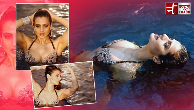See Pics: Sexiest avatar of Ameesha Patel will make you crazy