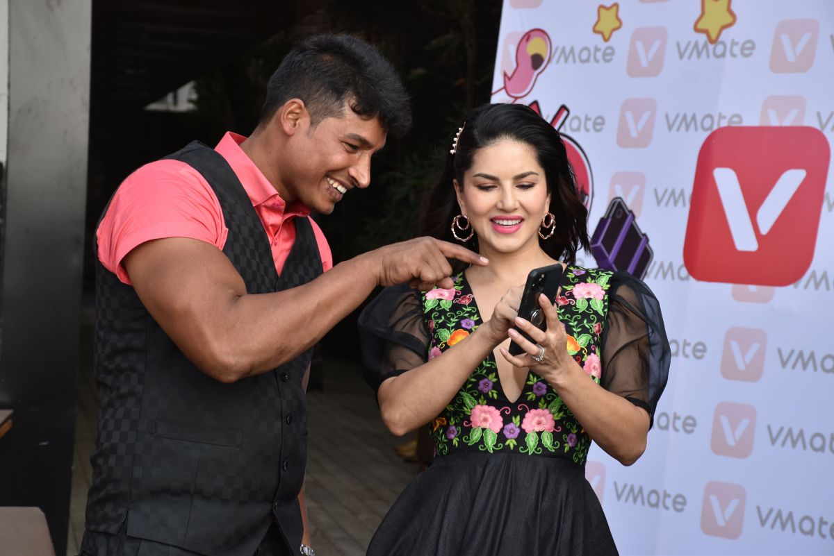 Sunny Leone chooses Abdullah Pathan- the strongest man on VMate as her Mr. V