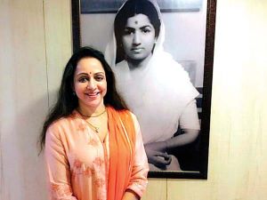 Hema Malini is perfect for Padmavati says Lata Mangeshkar