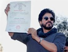 Graduation is must before an entering in Film Industry, says SRK