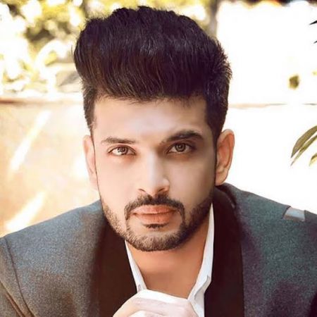 Karan Kundrra writes an emotional post on completing 10 years in the industry
