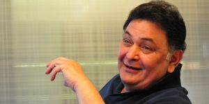 Texting 'Jai Mata Di' before taking flight is made compulsory by Rishi Kapoor