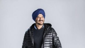 Anil Kapoor's look for Mubarakan is out !