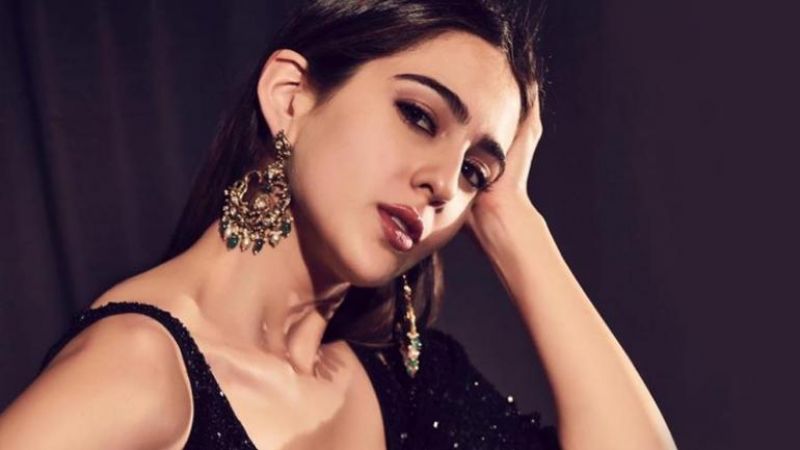 This is how Sara Ali Khan react on the troller comment  ‘Nawab gareeb ho gaye’