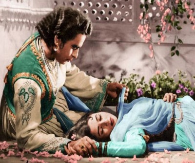The Epic Journey of Mughal-e-Azam: A Classic Bollywood Film's Triumph Over Adversity