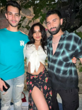 Nysa’s party look from Greece set the internet on fire