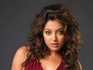 Tanushree Dutta cries for help: I am not going to commit suicide