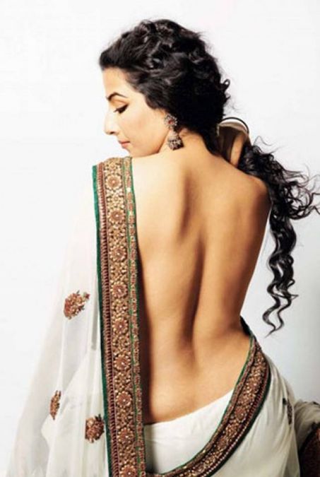 See Picture: Vidya Balan shows her Cleavage very clearly!