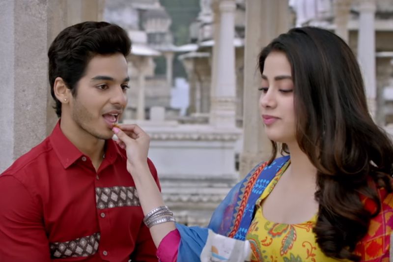 Dhadak Title track: Janhvi Kapoor-Ishaan Khatter's Chemistry is awesome