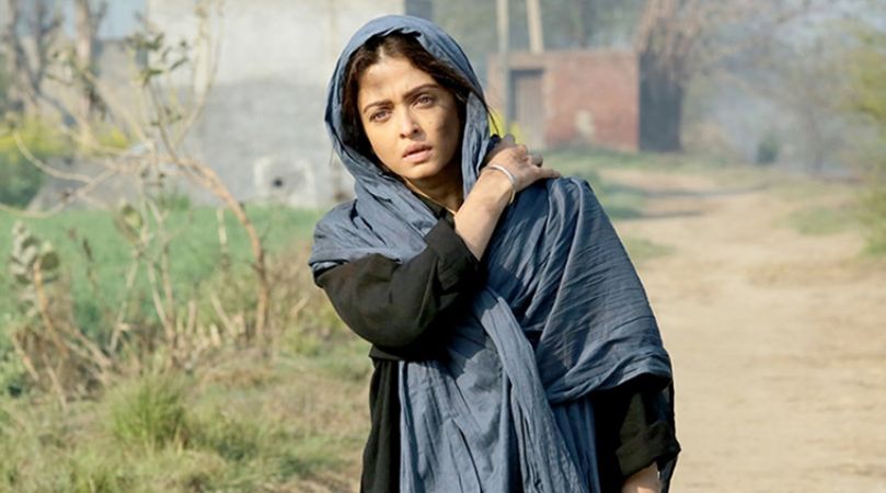 Aishwarya Rai Bachchan won the Best Actress Award at IFFAA