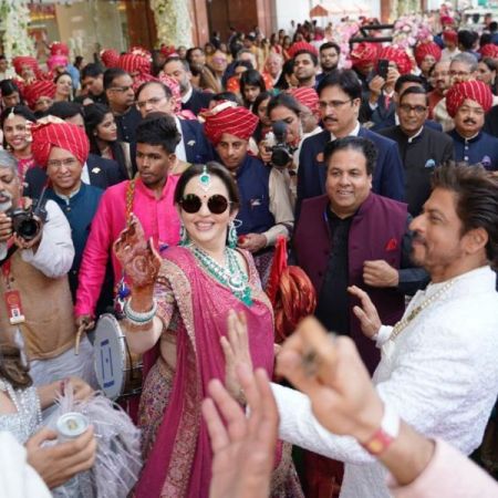Nita and Isha Ambani dancing pictures for Akash's baraat is unmissible, check it out here