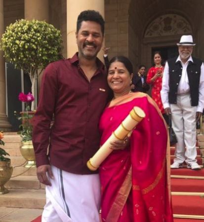 After conferred with the Padma Shri, Prabhu Deva thanks his fans