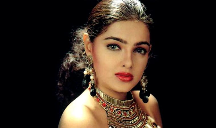 A Non-bailable warrant has been issued against Mamta Kulkarni