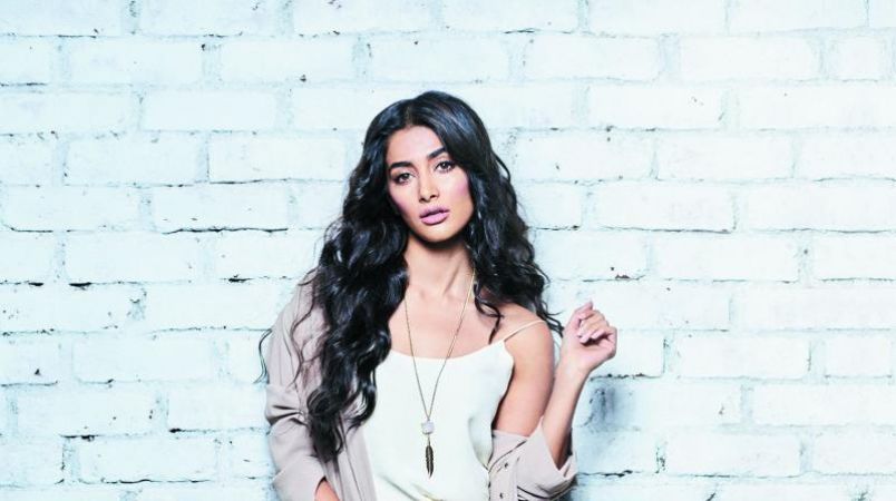 Pooja Hegde might be seen in Student Of The Year 2