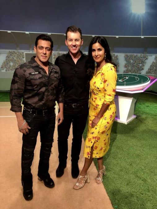 Salman Khan and Katrina Kaif pose together with Brett Lee as they promote Bharat at IPL 2019 finals