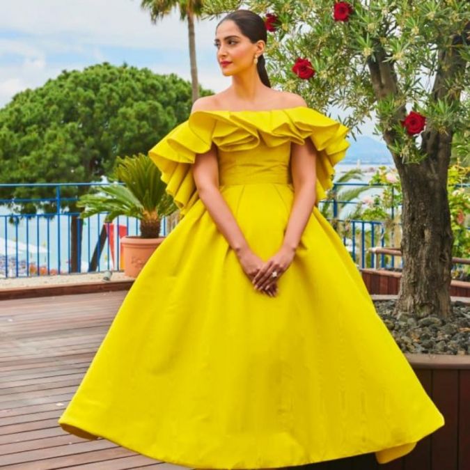 Sonam K Ahuja's latest picture is unmissible, check out here