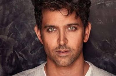 Hrithik Roshan's hot appearance will make you go weak in knees, check out the pic here