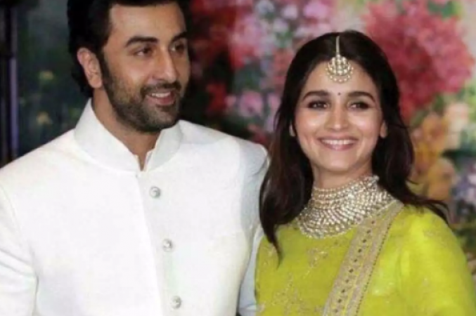 Watch Ranbir Kapoor welcome Daughter, old ad of Ranbir with a baby girl going viral