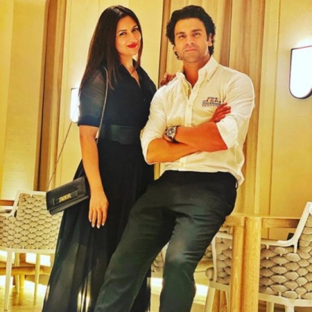 Divyanka Tripathi posts a special romantic note for husband Vivek Dahiya