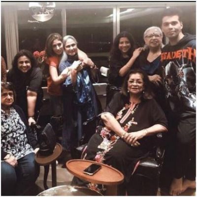 Karan Johar with Mom host dinner, Shweta Bachchan and Gauri Khan  enjoyed