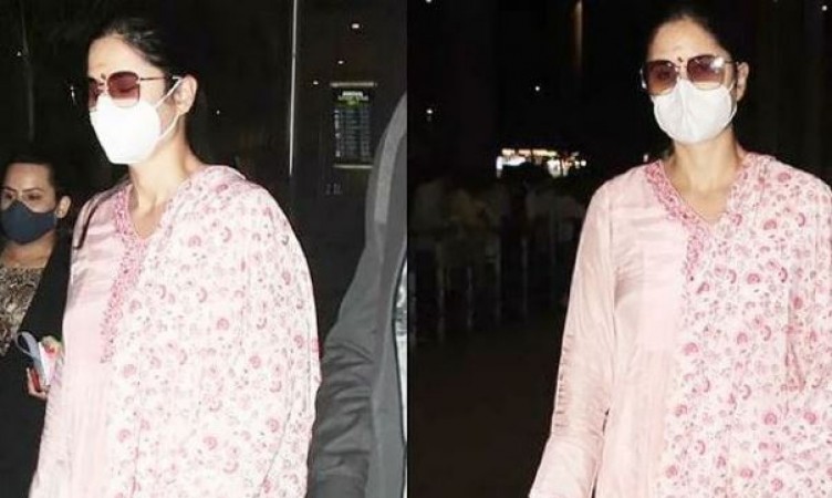 Katrina Kaif is flaunting her baby bump,  Did the actress is pregnant?