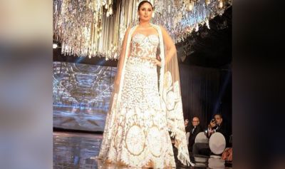 Showstopper Kareena Kapoor creates fire ramp for friend Manish Malhotra show