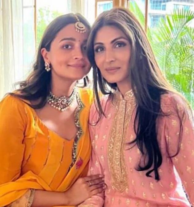 Alia Bhatt's Gorgeous Baby Shower look, From Karisma Kapoor to Karan Johar graced the function