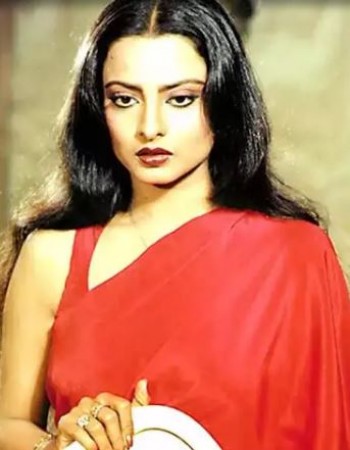 When 15-year-old Rekha was forcefully kissed by her co-actor, Unit members were whistling