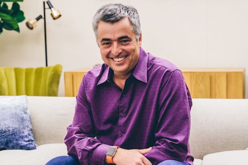 Sr. VP of Apple 'Eddy Cue' threw the party; Invited B-Town celebs