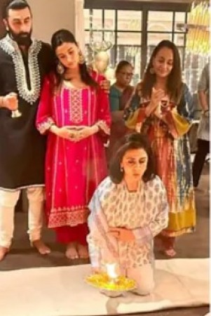 Alia Bhatt and Ranbir Kapoor celebrated their Diwali with both the families