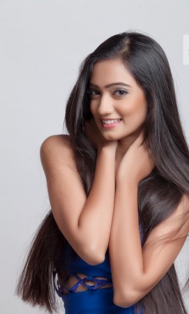 Actress Srishti Gupta is balancing both her worlds corporate and acting career at the same time