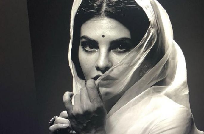 Jacqueline Fernandez excels curiosity with her new look!