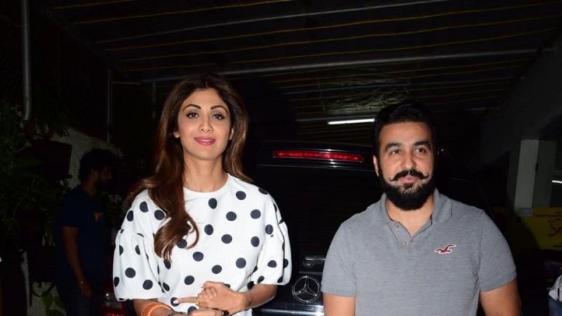 Paparazzi clicking pictures of Shilpa Shetty-Raj Kundra are attacked by bouncers