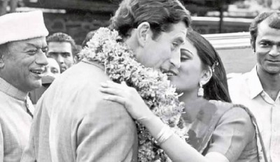 Video!! When Padmini Kolhapuri couldn’t control and Kissed Prince Charles