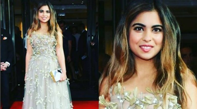 Isha Ambani is to enter in Bollywood but not as an actor!