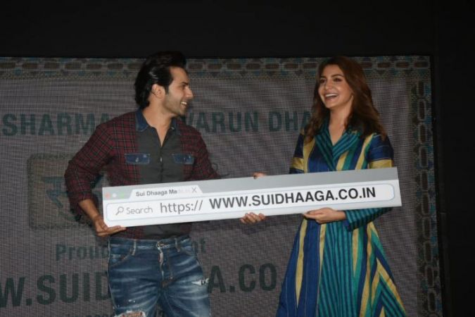 See Pics : Anushka Sharma and Varun Dhawan  at Sui Dhaaga website launch event