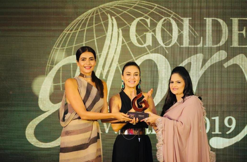 Preity Zinta and many top B-town personalities sizzled at the red carpet of Brands Impact’s, Golden Glory Awards 2019
