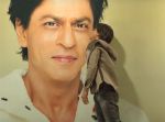 'Fan' star celebrates fools' day with fans:SRK