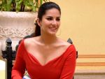 Sunny Leone sending the temperatures high in Hyderabad !